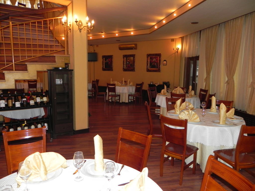 Hestia Hotel Calarasi  Exterior foto
